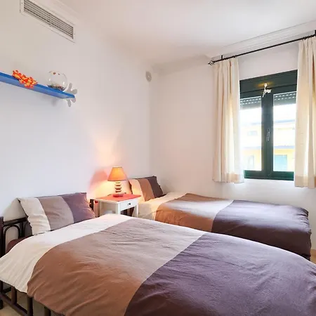 And Town Centre At Your Doorstep Apartment *