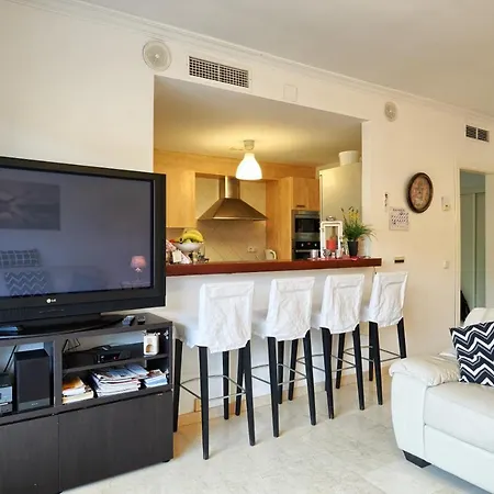 Apartment And Town Centre At Your Doorstep Marbella